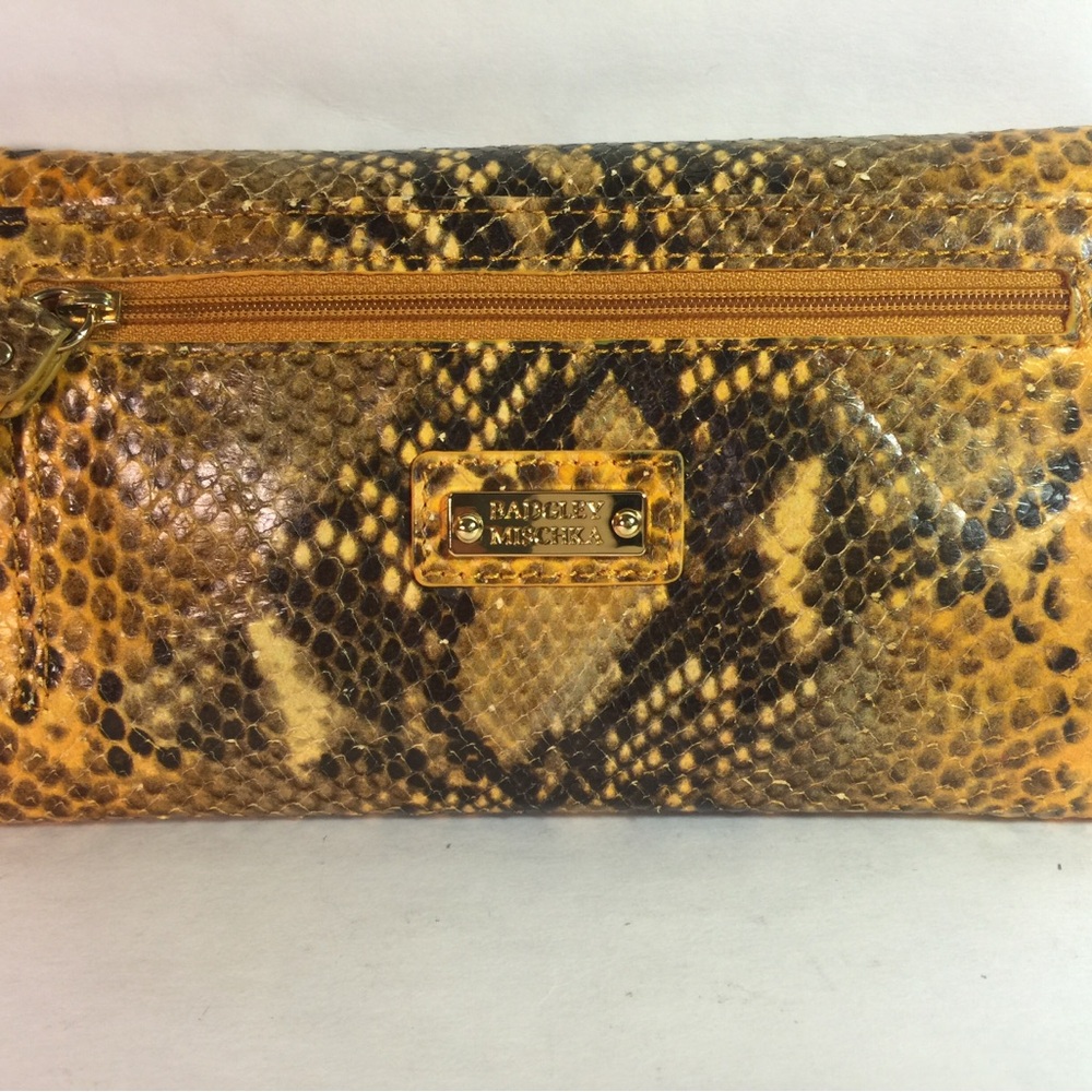 Elegant Snake Print Clutch - Picture 5 of 7